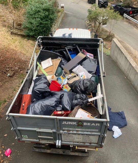 junk bear dump truck load